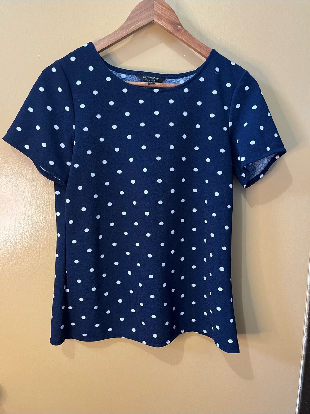 Banana Republic | S | Navy Short Sleeve Polka Dot Top | PTP 17”